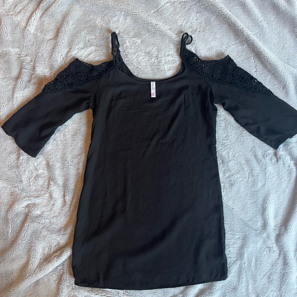 3/4 sleeve black dress